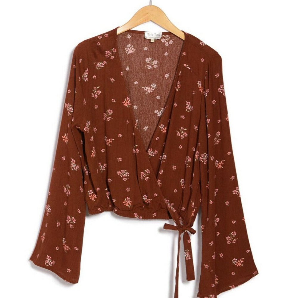 NWT We My People Floral Surplice Bell Sleeve Crop Top - Large